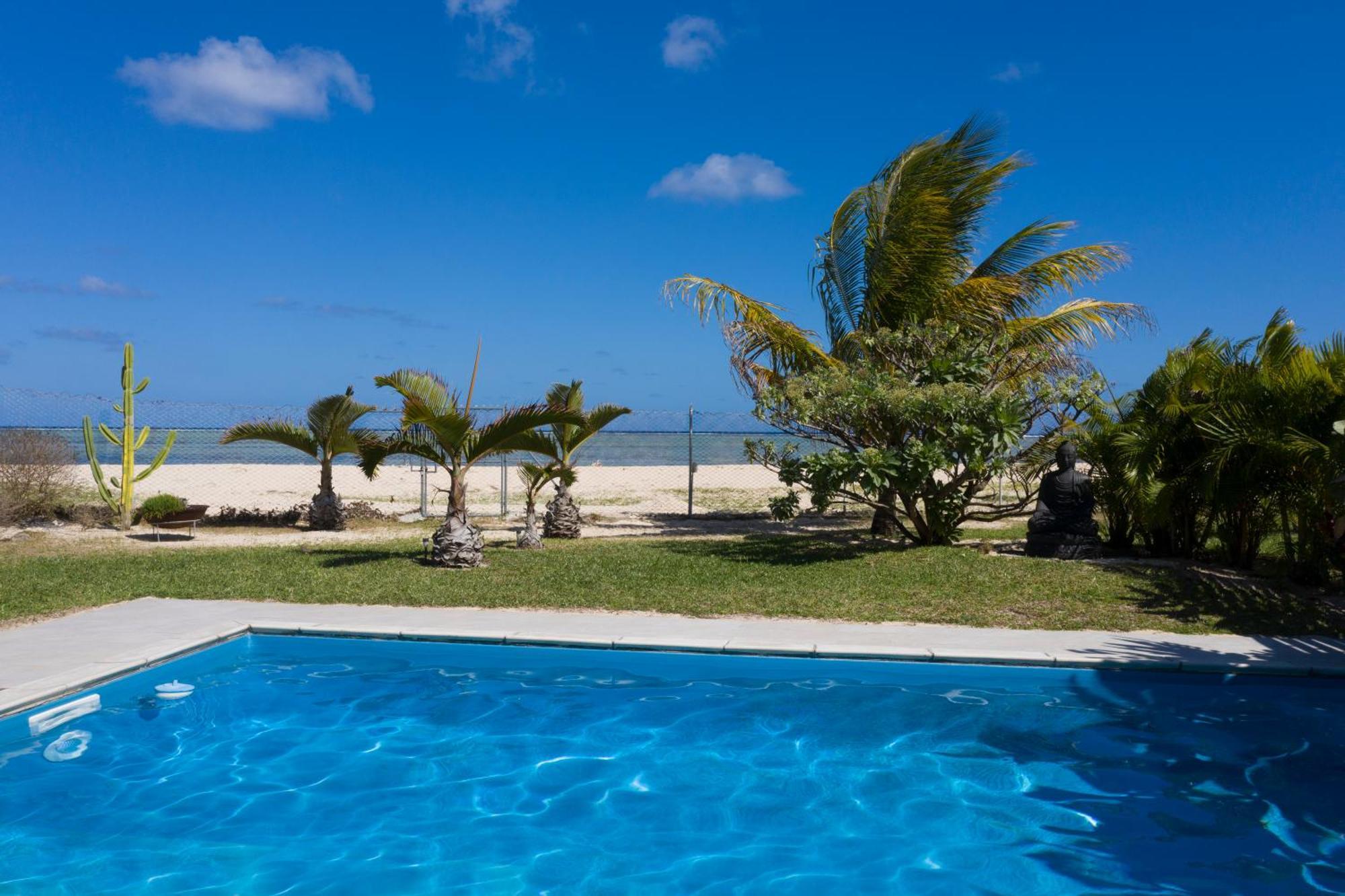 Chalet Kestrel With Pool On The Beach Riambel Eksteriør bilde